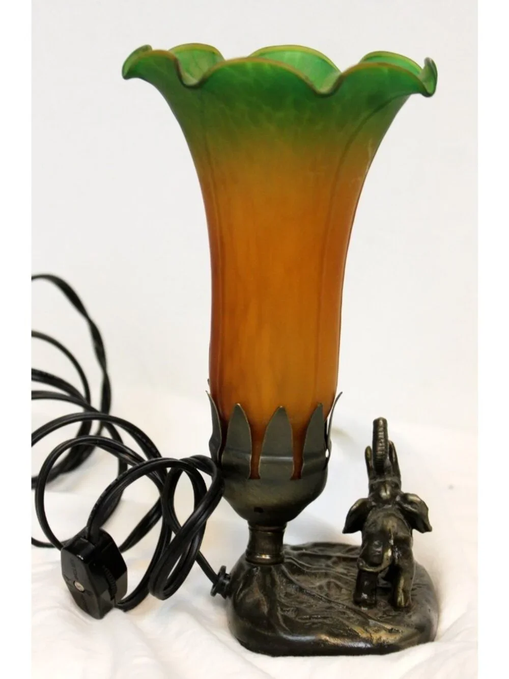 Tiffany-Style Tulip Fluted Glass Lamp Elephant Table Accent Bedside Amber Roots